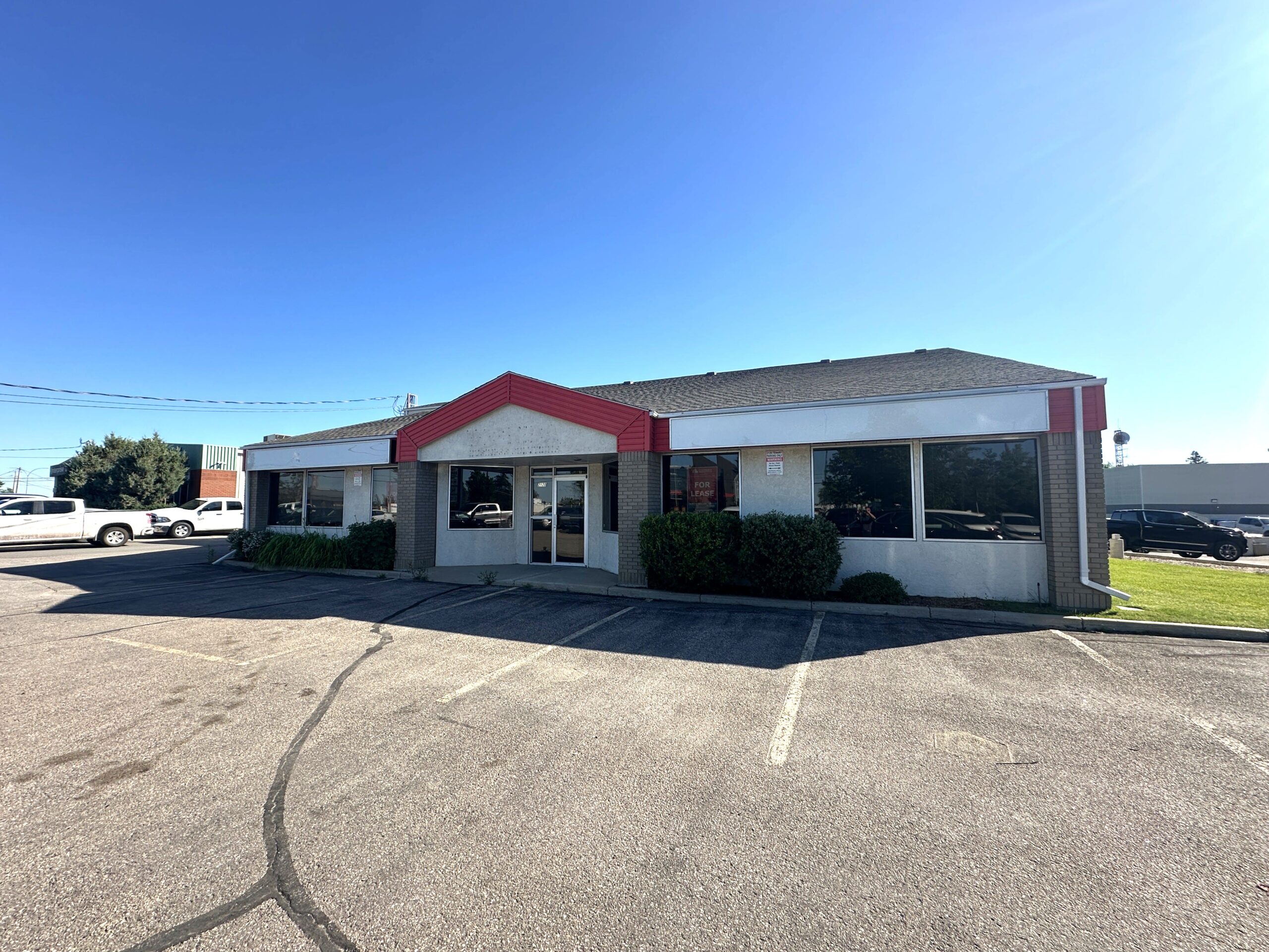 Cushman and Wakefield Saskatoon Commercial Real Estate Industrial Office for lease 2120 Airport Drive, Airport Industrial Office
