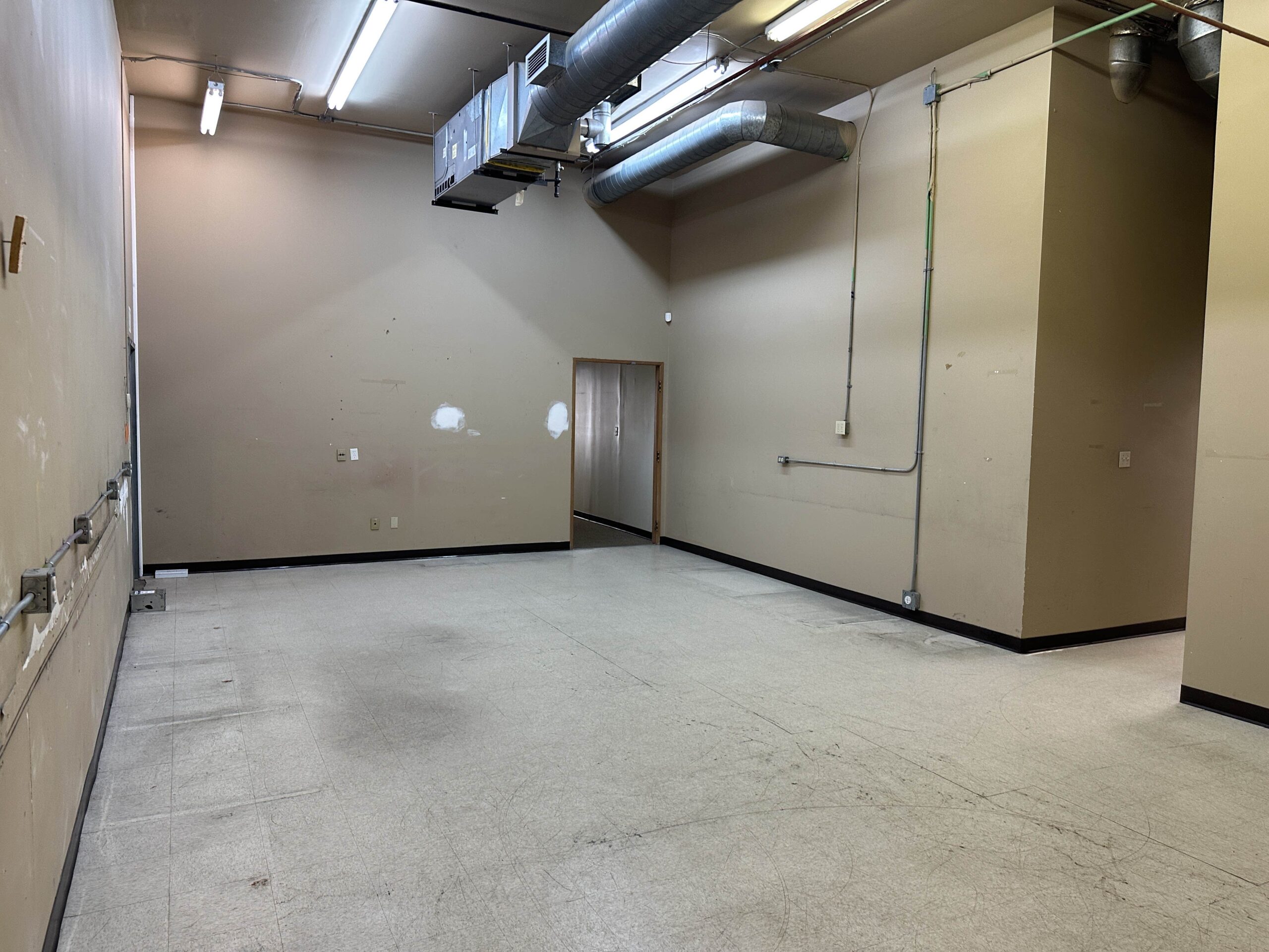 Cushman and Wakefield Saskatoon Commercial Real Estate Industrial Office for lease 2120 Airport Drive, Airport Industrial Office